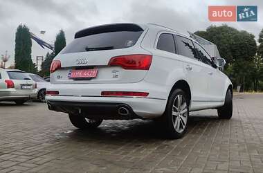 Внедорожник / Кроссовер Audi Q7 2015 в 