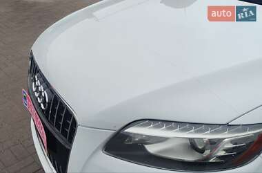 Внедорожник / Кроссовер Audi Q7 2015 в 
