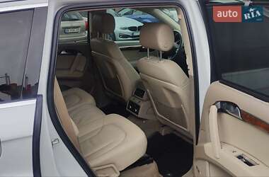Внедорожник / Кроссовер Audi Q7 2015 в 