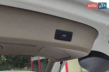 Внедорожник / Кроссовер Audi Q7 2015 в 