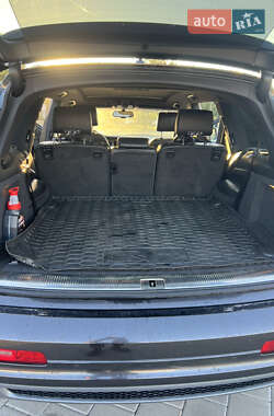 Позашляховик / Кросовер Audi Q7 2010 в 