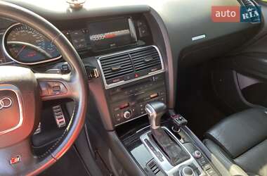 Внедорожник / Кроссовер Audi Q7 2006 в 