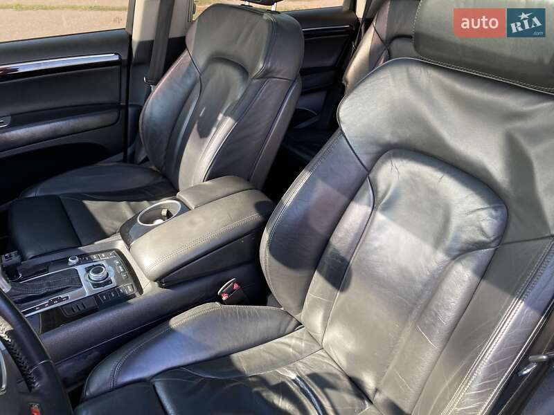 Внедорожник / Кроссовер Audi Q7 2006 в Одессе