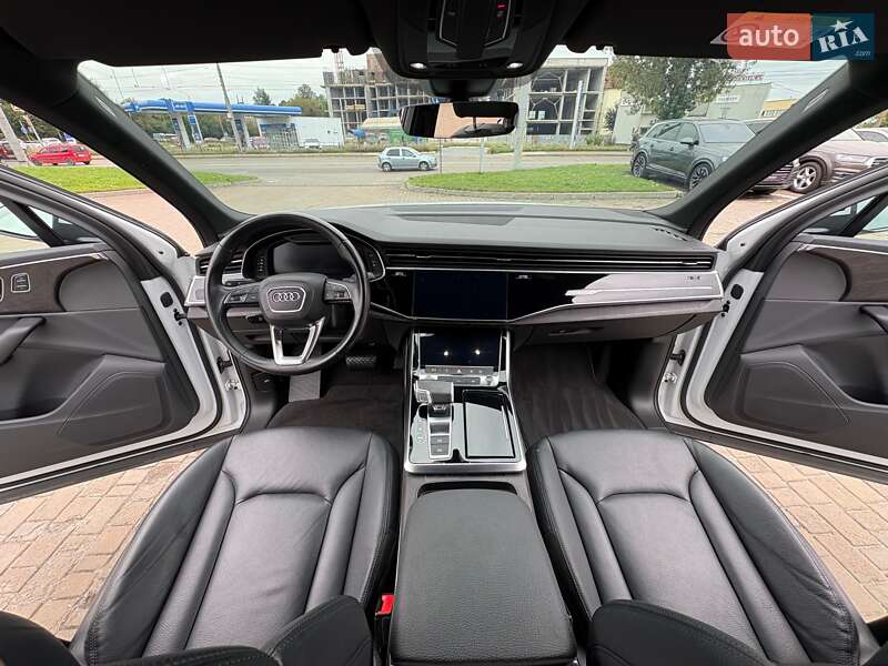 Позашляховик / Кросовер Audi Q7 2021 в Львові