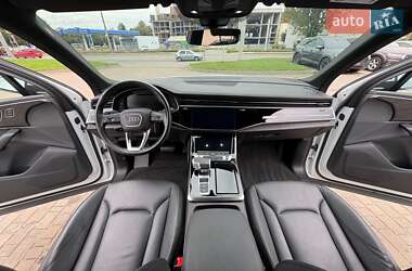 Позашляховик / Кросовер Audi Q7 2021 в 