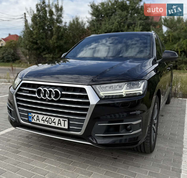 Позашляховик / Кросовер Audi Q7 2018 в Києві