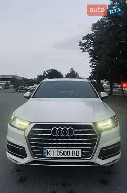 Позашляховик / Кросовер Audi Q7 2016 в 