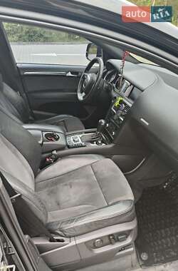 Позашляховик / Кросовер Audi Q7 2009 в 
