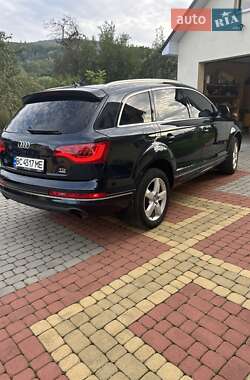 Позашляховик / Кросовер Audi Q7 2012 в 