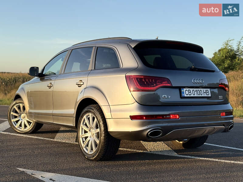 Позашляховик / Кросовер Audi Q7 2014 в Києві