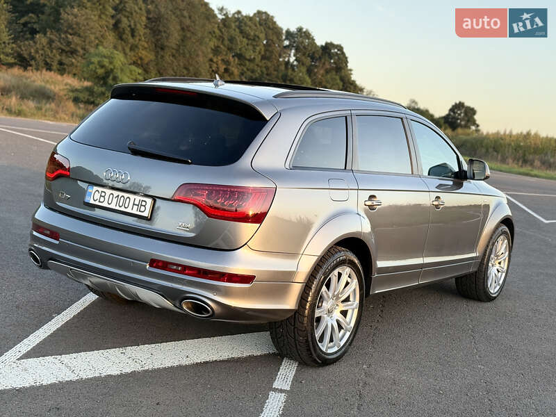 Позашляховик / Кросовер Audi Q7 2014 в Києві