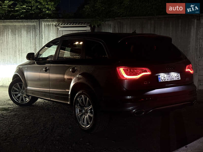 Позашляховик / Кросовер Audi Q7 2014 в Києві