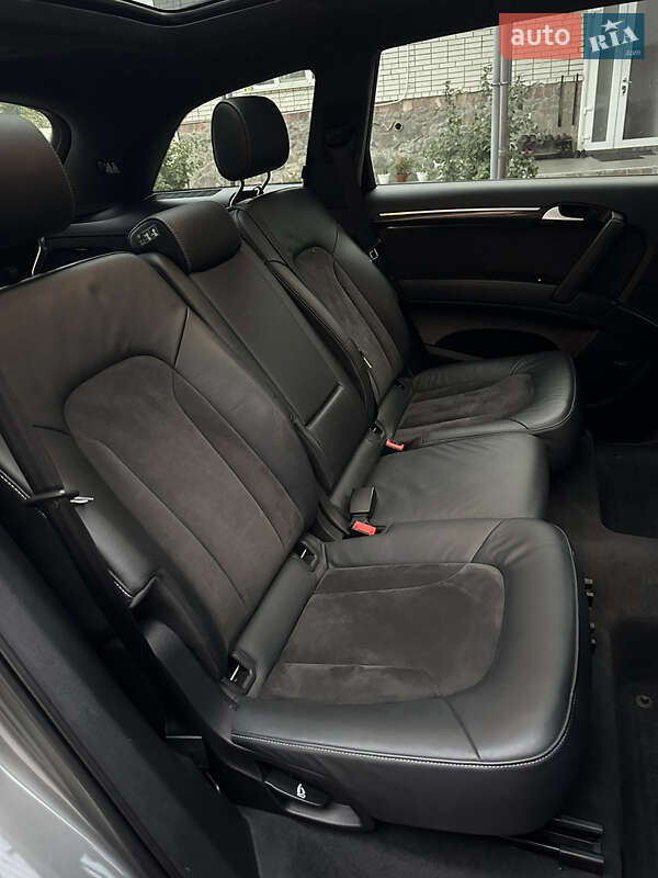 Позашляховик / Кросовер Audi Q7 2014 в Києві