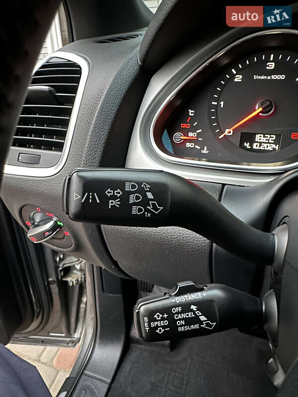 Позашляховик / Кросовер Audi Q7 2014 в Києві