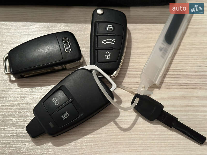 Позашляховик / Кросовер Audi Q7 2014 в Києві