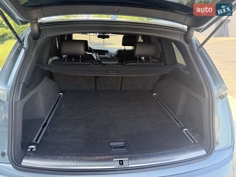 Позашляховик / Кросовер Audi Q7 2010 в Тячеві