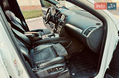 Внедорожник / Кроссовер Audi Q7 2010 в 