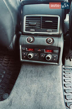 Внедорожник / Кроссовер Audi Q7 2010 в 