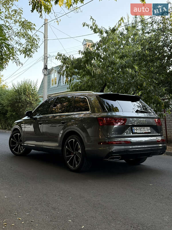 Внедорожник / Кроссовер Audi Q7 2015 в Одессе