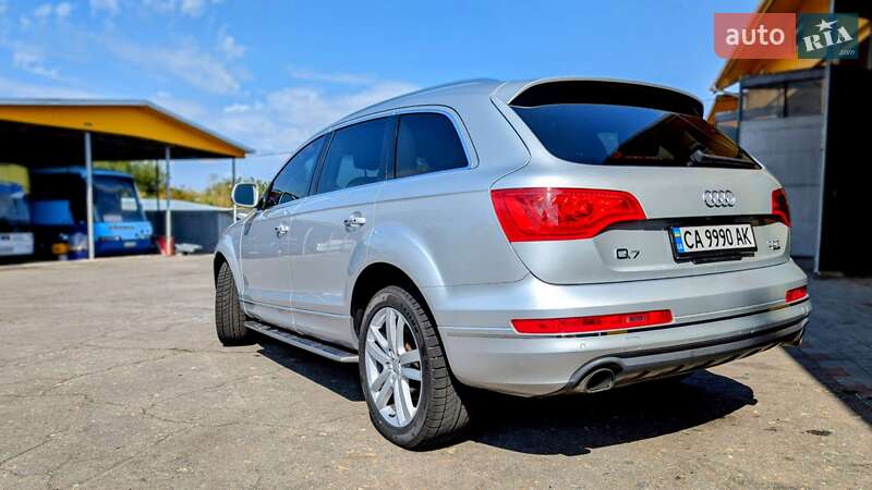 Внедорожник / Кроссовер Audi Q7 2015 в Черкассах