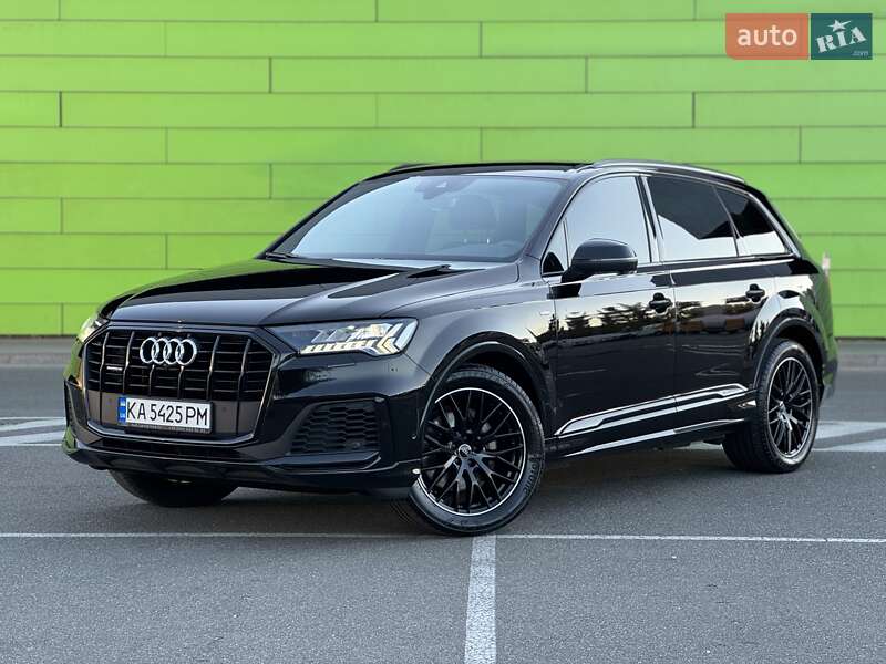 Внедорожник / Кроссовер Audi Q7 2020 в 