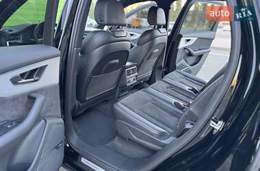 Внедорожник / Кроссовер Audi Q7 2020 в 