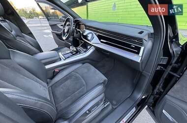 Внедорожник / Кроссовер Audi Q7 2020 в 