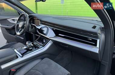 Внедорожник / Кроссовер Audi Q7 2020 в 
