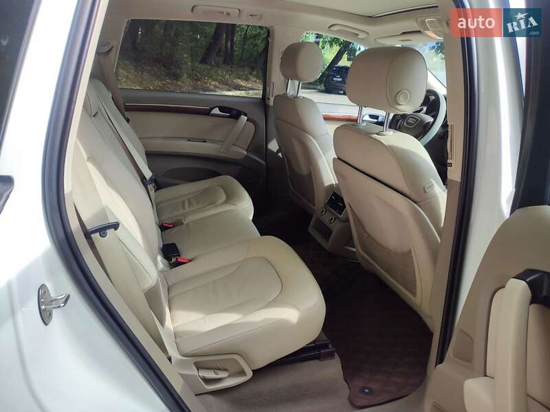 Внедорожник / Кроссовер Audi Q7 2013 в Тернополе