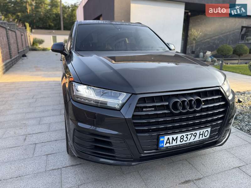 Внедорожник / Кроссовер Audi Q7 2018 в Киеве
