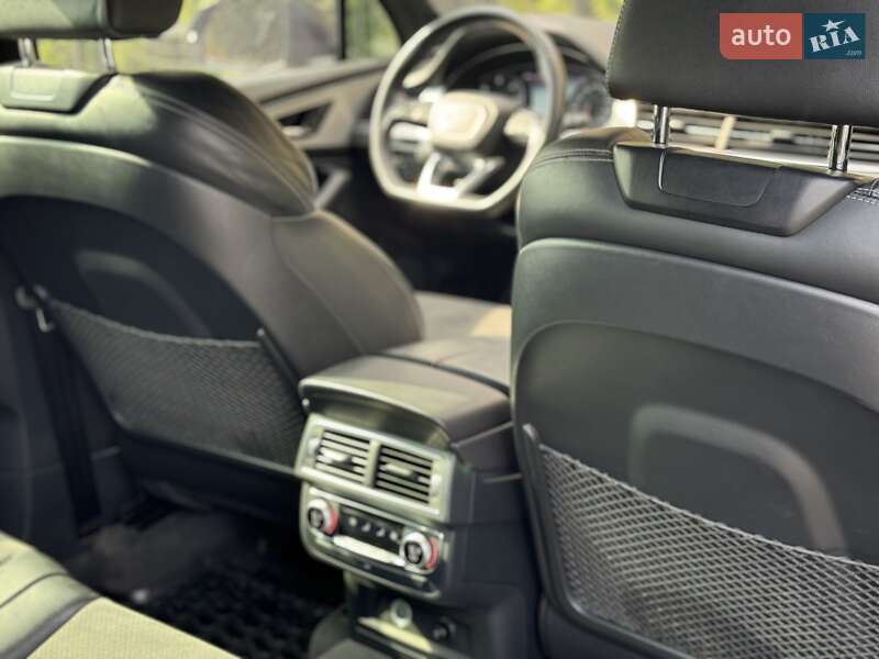 Внедорожник / Кроссовер Audi Q7 2018 в Киеве