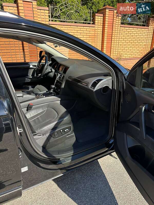 Позашляховик / Кросовер Audi Q7 2011 в Києві
