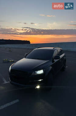 Внедорожник / Кроссовер Audi Q7 2007 в 