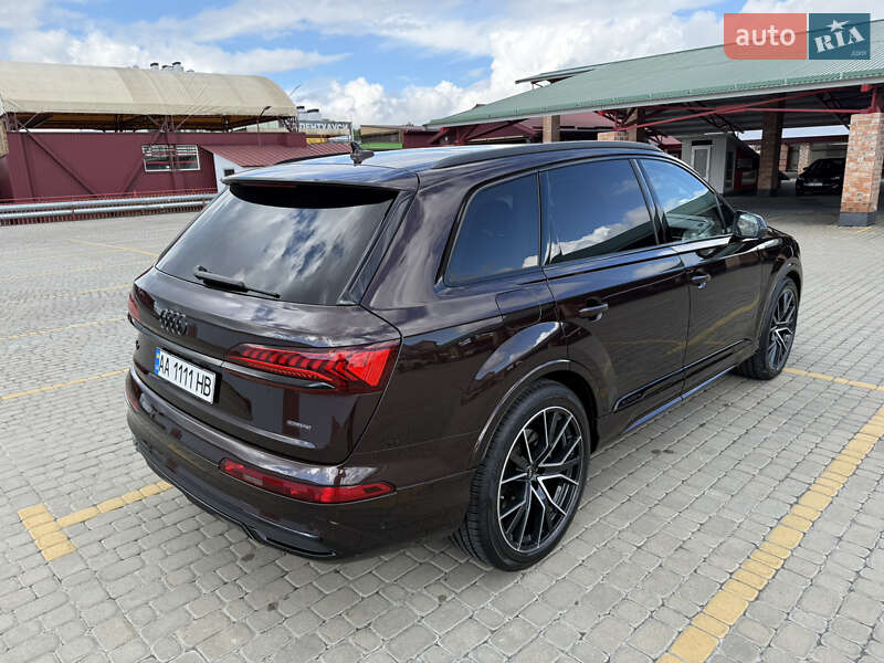 Позашляховик / Кросовер Audi Q7 2022 в Львові