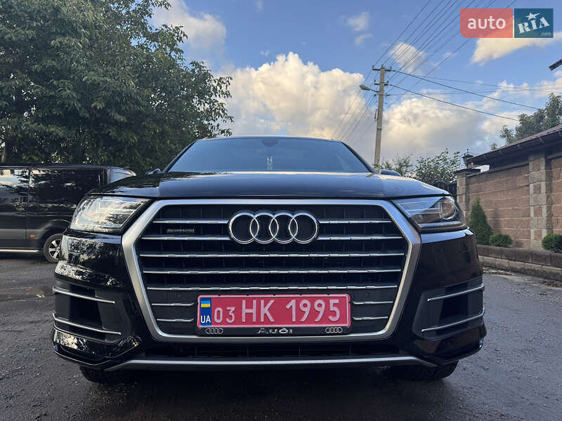 Позашляховик / Кросовер Audi Q7 2019 в Дубні