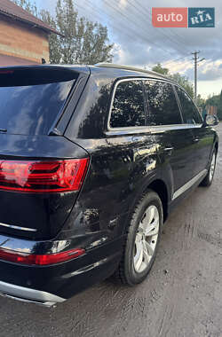 Внедорожник / Кроссовер Audi Q7 2019 в 