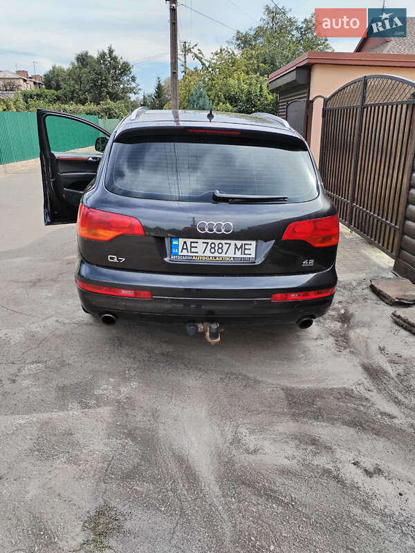 Внедорожник / Кроссовер Audi Q7 2006 в Кривом Роге
