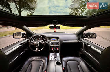 Внедорожник / Кроссовер Audi Q7 2010 в 