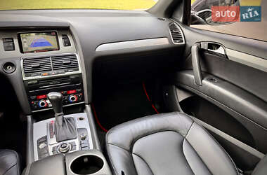 Внедорожник / Кроссовер Audi Q7 2010 в 