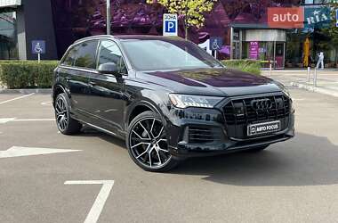 Внедорожник / Кроссовер Audi Q7 2020 в Киеве