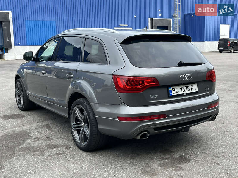 Позашляховик / Кросовер Audi Q7 2014 в Львові