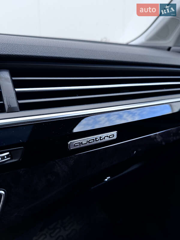 Позашляховик / Кросовер Audi Q7 2016 в Києві