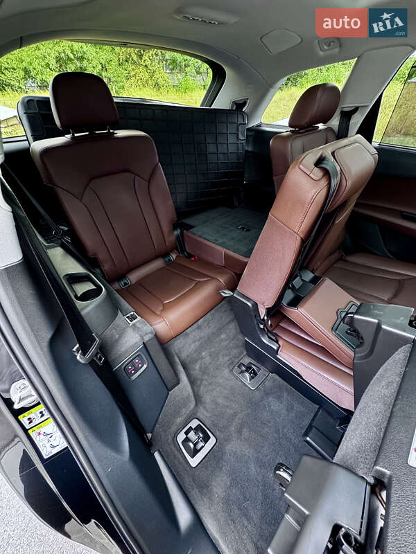 Позашляховик / Кросовер Audi Q7 2016 в Києві