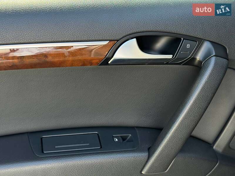 Позашляховик / Кросовер Audi Q7 2011 в Кам'янець-Подільському