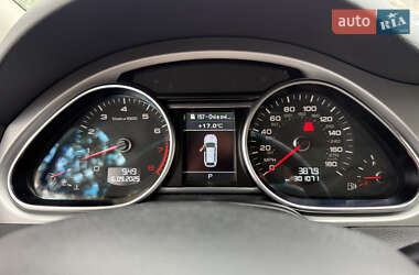 Внедорожник / Кроссовер Audi Q7 2013 в 