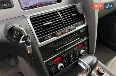 Внедорожник / Кроссовер Audi Q7 2013 в 