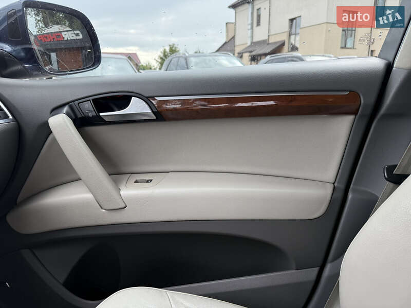 Внедорожник / Кроссовер Audi Q7 2013 в Стрые