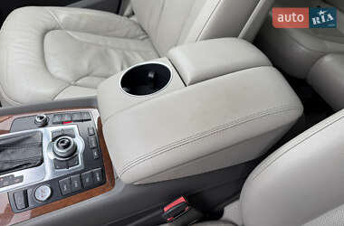 Внедорожник / Кроссовер Audi Q7 2013 в 