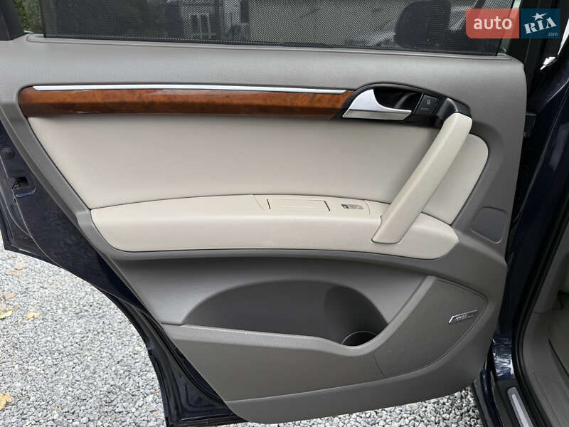 Внедорожник / Кроссовер Audi Q7 2013 в Стрые