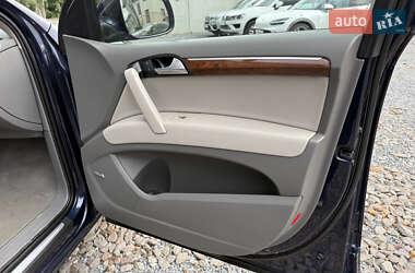 Внедорожник / Кроссовер Audi Q7 2013 в 
